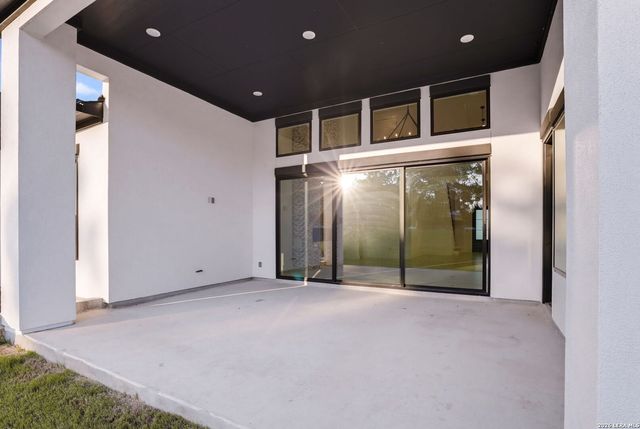 27815 Arrowsmith, Boerne, TX 78006
