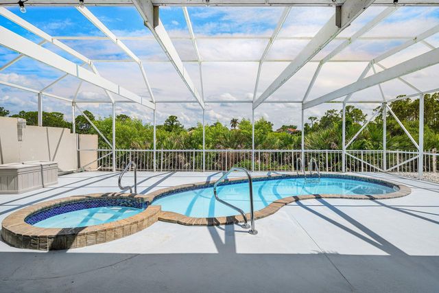 5022 SE Inkwood Way SE, Hobe Sound, FL 33455