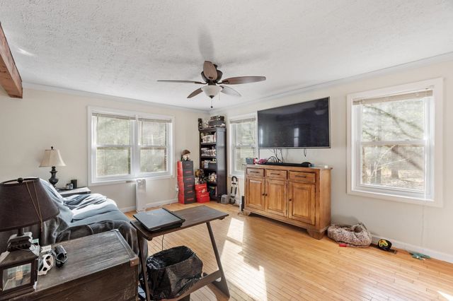 61 Beaver Pond Road, Weare, NH 03281