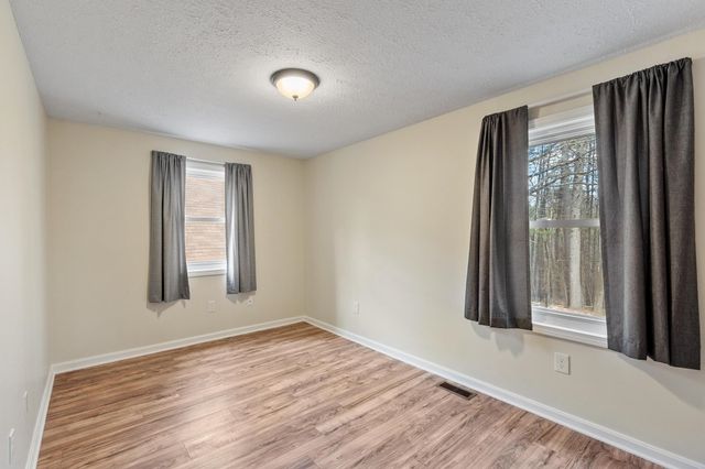 61 Beaver Pond Road, Weare, NH 03281