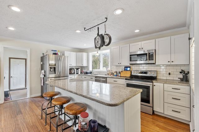 61 Beaver Pond Road, Weare, NH 03281