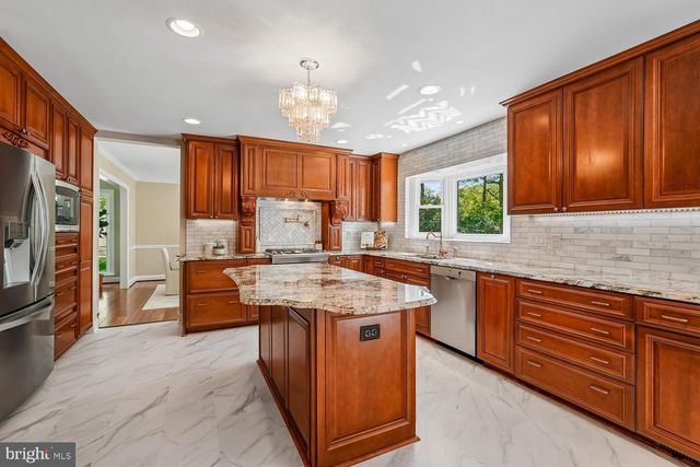 13113 WILLOW EDGE CT, Clifton, VA 20124