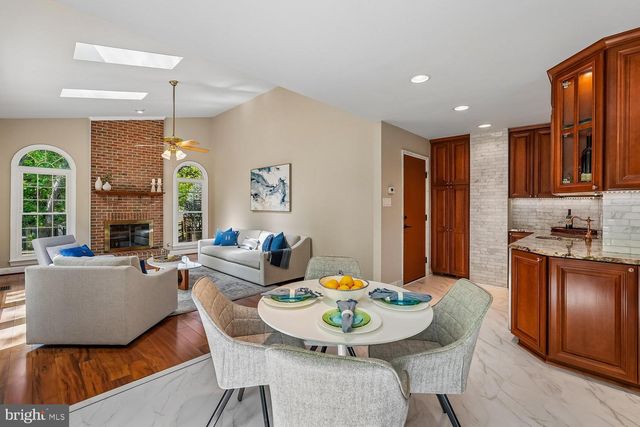 13113 WILLOW EDGE CT, Clifton, VA 20124