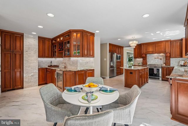 13113 WILLOW EDGE CT, Clifton, VA 20124