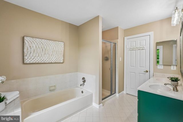 13113 WILLOW EDGE CT, Clifton, VA 20124