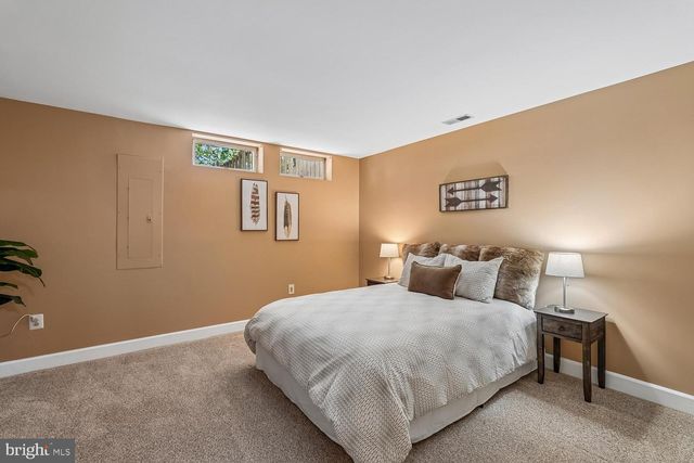 13113 WILLOW EDGE CT, Clifton, VA 20124