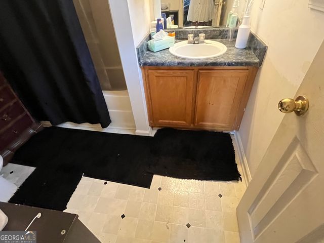 5781 Eagles Feather Lane, Riverdale, GA 30274