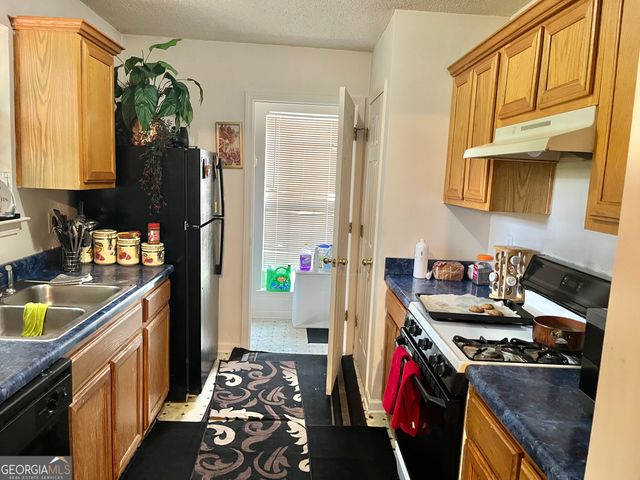 5781 Eagles Feather Lane, Riverdale, GA 30274