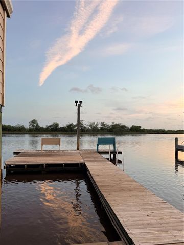 124 Seagull, Sargent, TX 77414