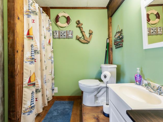 124 Seagull, Sargent, TX 77414