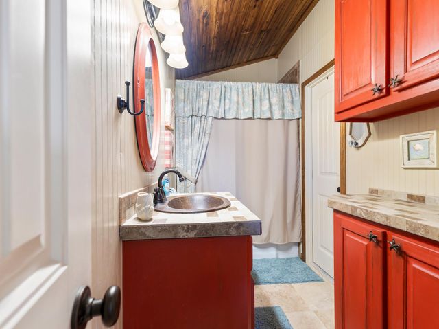 124 Seagull, Sargent, TX 77414