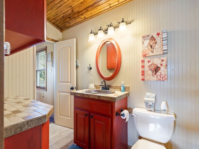 124 Seagull, Sargent, TX 77414
