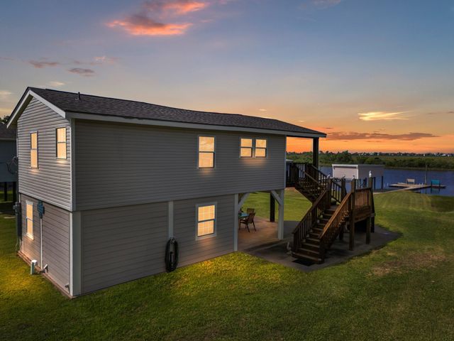 124 Seagull, Sargent, TX 77414
