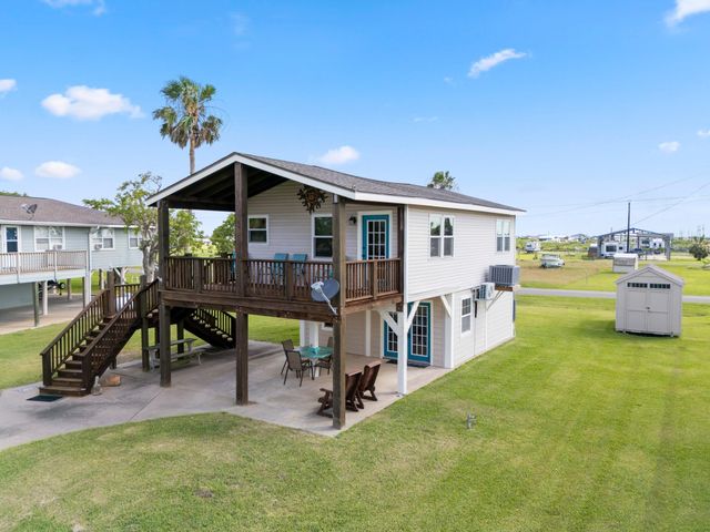124 Seagull, Sargent, TX 77414