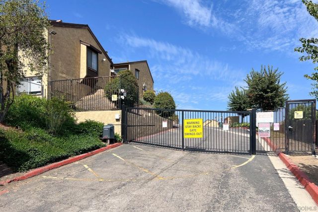 1673 Stone Edge Cir, El Cajon, CA 92021