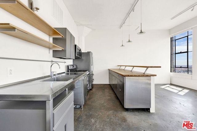 315 E 8th Street 1102, Los Angeles, CA 90014