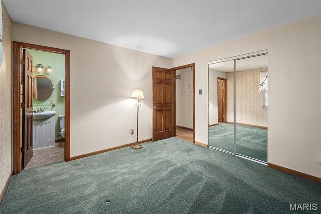 413 Ken Drive, St Charles, MO 63301