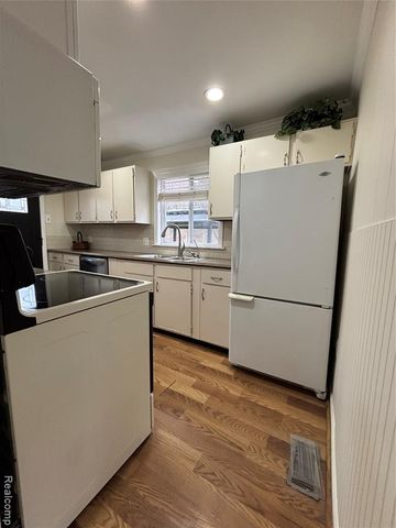 15130 Roach Drive, Linden, MI 48451