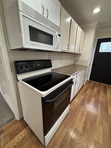 15130 Roach Drive, Linden, MI 48451