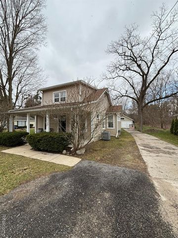 15130 Roach Drive, Linden, MI 48451