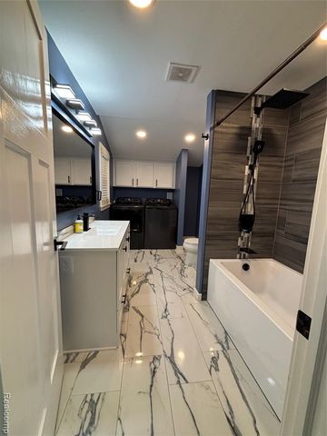 15130 Roach Drive, Linden, MI 48451