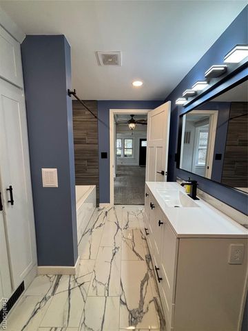 15130 Roach Drive, Linden, MI 48451