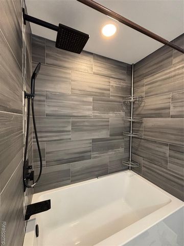 15130 Roach Drive, Linden, MI 48451