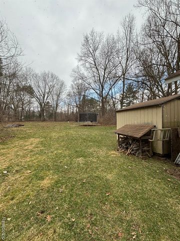 15130 Roach Drive, Linden, MI 48451