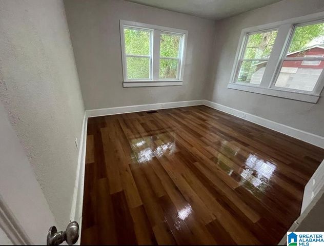 607 11TH AVENUE, Midfield, AL 35228