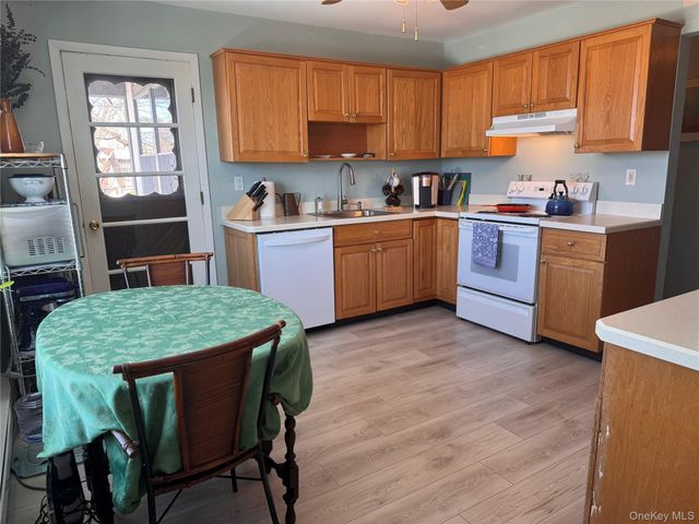 678 Sierra Vista Lane, Valley Cottage, NY 10989