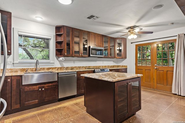 10116 Dos Cerros, Boerne, TX 78006