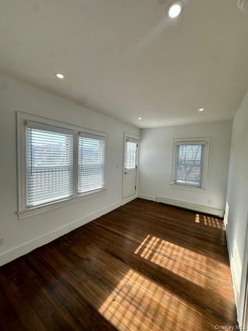 661 E Olive Street, Long Beach, NY 11561