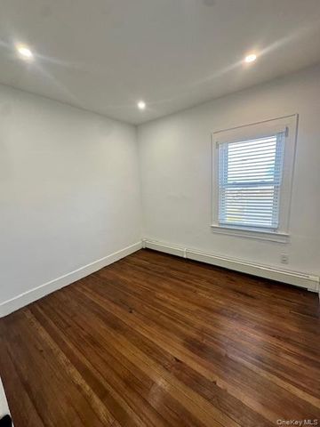 661 E Olive Street, Long Beach, NY 11561