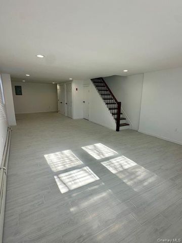 661 E Olive Street, Long Beach, NY 11561