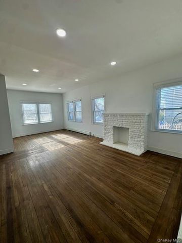 661 E Olive Street, Long Beach, NY 11561