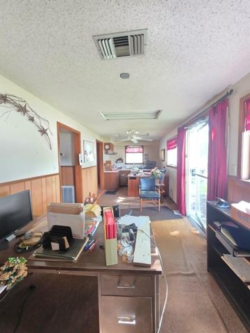2600 Avenue F, Bay City, TX 77414