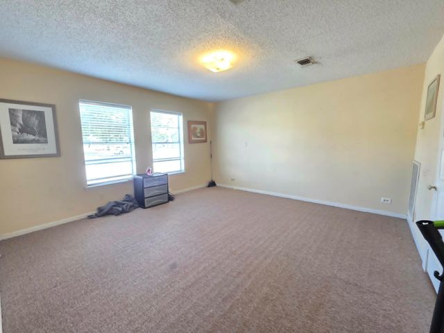 2600 Avenue F, Bay City, TX 77414