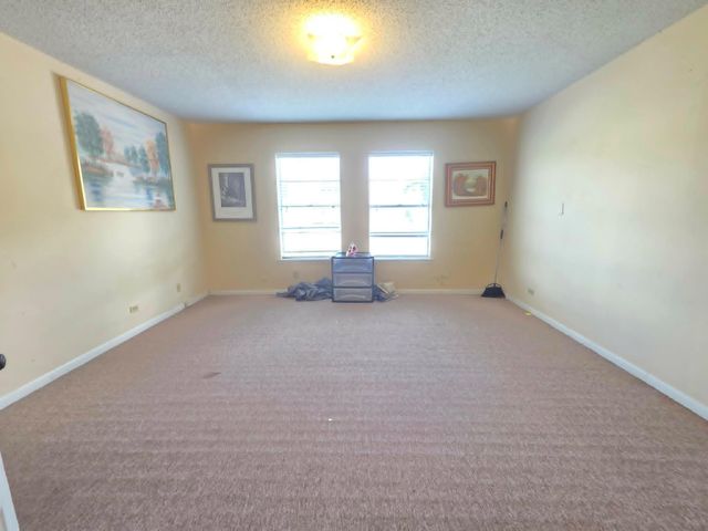 2600 Avenue F, Bay City, TX 77414
