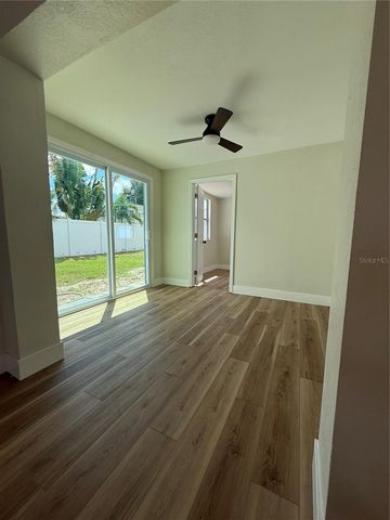 4736 11TH AVENUE N, St Petersburg, FL 33713
