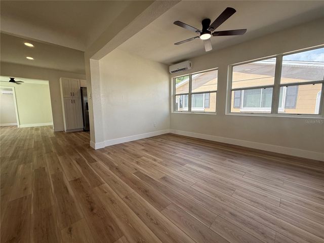 4736 11TH AVENUE N, St Petersburg, FL 33713