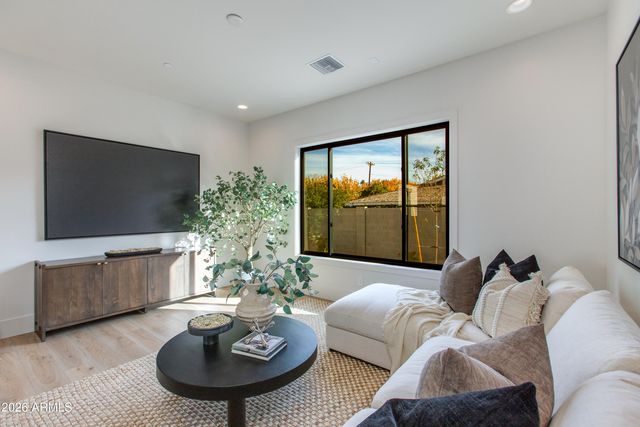 6915 E Jenan Drive, Scottsdale, AZ 85254