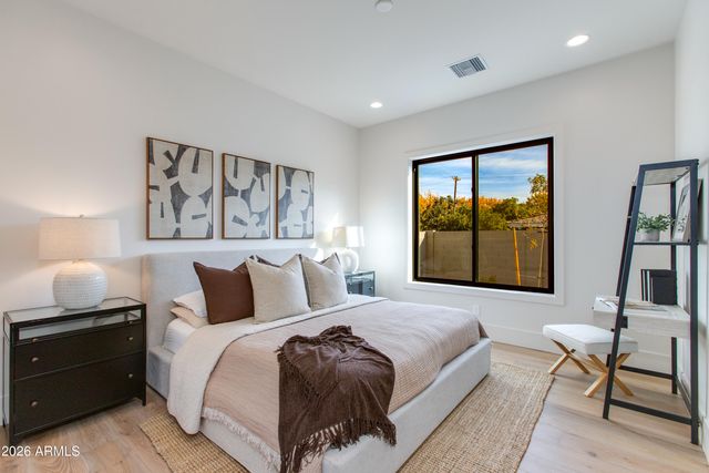 6915 E Jenan Drive, Scottsdale, AZ 85254