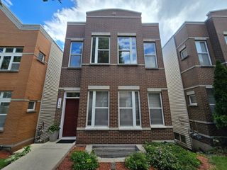 1844 N Lockwood Avenue B, Chicago, IL 60639
