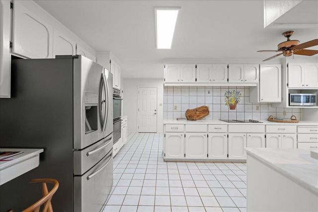 14721 Live Oak Lane, Saratoga, CA 95070