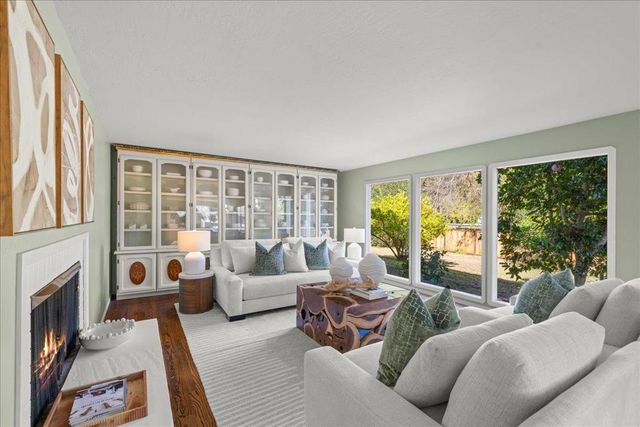 14721 Live Oak Lane, Saratoga, CA 95070