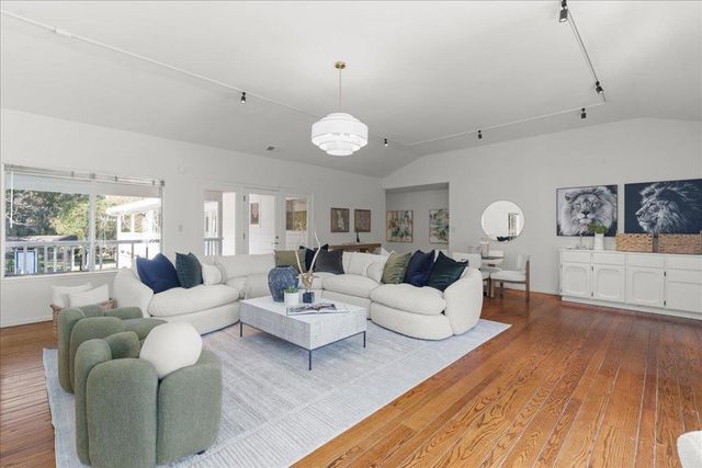 14721 Live Oak Lane, Saratoga, CA 95070