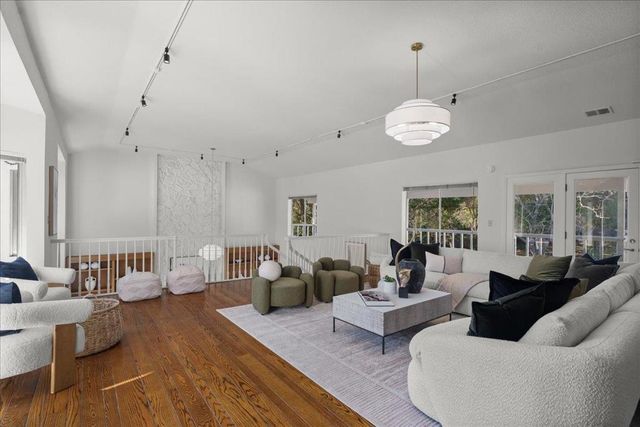 14721 Live Oak Lane, Saratoga, CA 95070