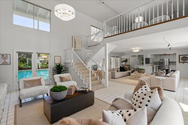 14721 Live Oak Lane, Saratoga, CA 95070