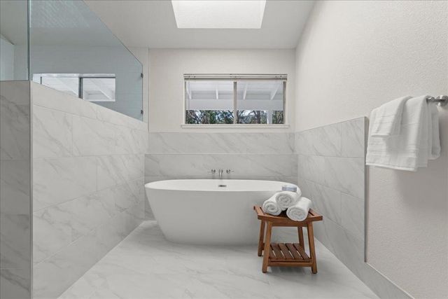 14721 Live Oak Lane, Saratoga, CA 95070