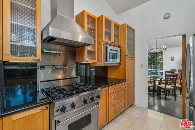 3641 Woodcliff Road, Los Angeles, CA 91403